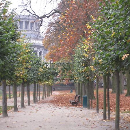 Etterbeek B&B A Cote Du Cinquantenaire المظهر الخارجي الصورة